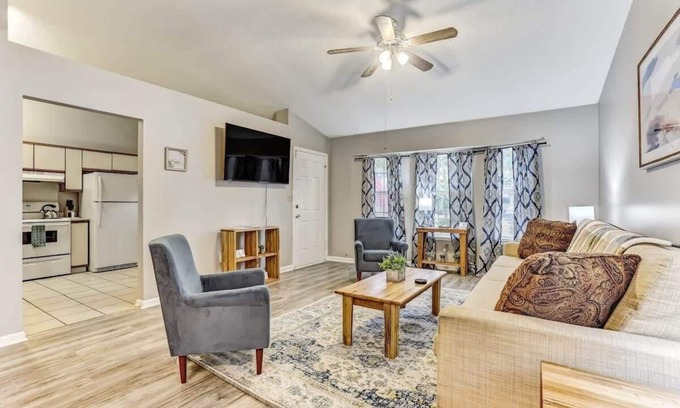 Savannah House | Mins to Downtown & Islands! Garfield Getaway