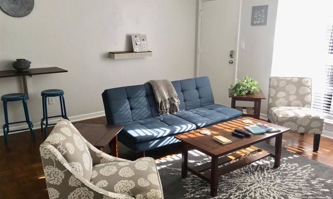 Charleston Condo | Minutes to Downtown 2br Apartment 90 Night Minimum