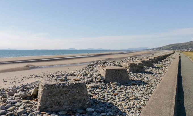 Fairbourne House | Minydon