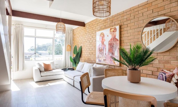 Mollymook House | Miss Molly