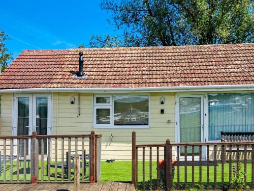 Horning House | Mistlethrush
