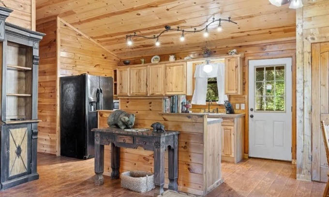 Pickens Cabin | Misty Moonlight in the Beautiful Broken Bow Oklahoma!