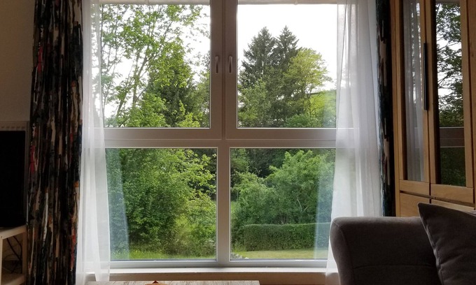 Huttenthal Apartment | Mitten im Odenwald, Wohnung mit Überdacht. Terrasse u. Balkon, Kinder Willkommen