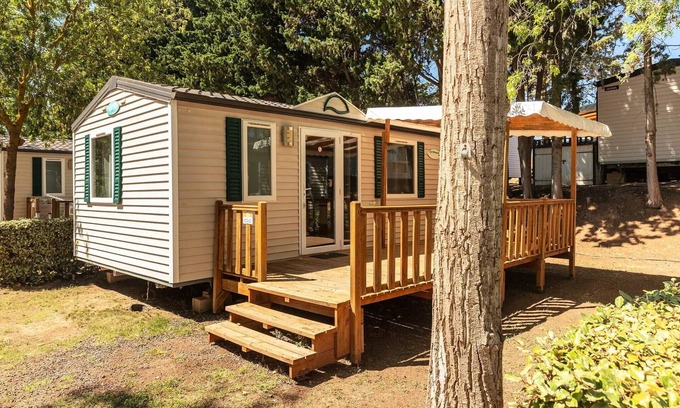 Saint-Yvi House | Mobil-home | Classic XL | 3 Ch. | 6 pers. | Raised terrace | TV