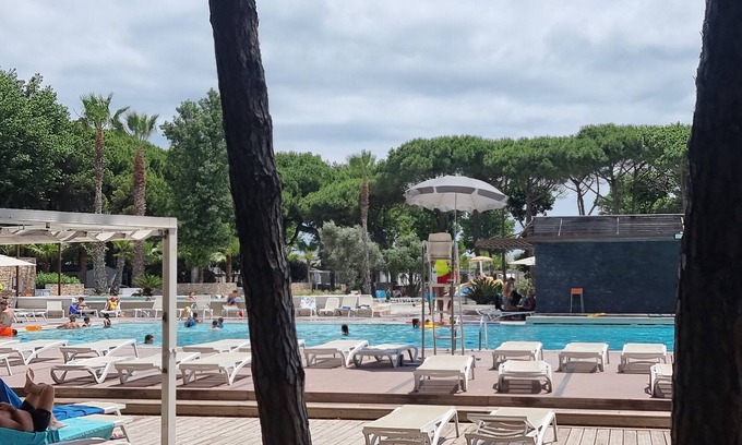 Sete RV Rental | Mobile Home "Camping Castellas" with Shared Heated Pool, Shared Tennis Court & Private Terrace