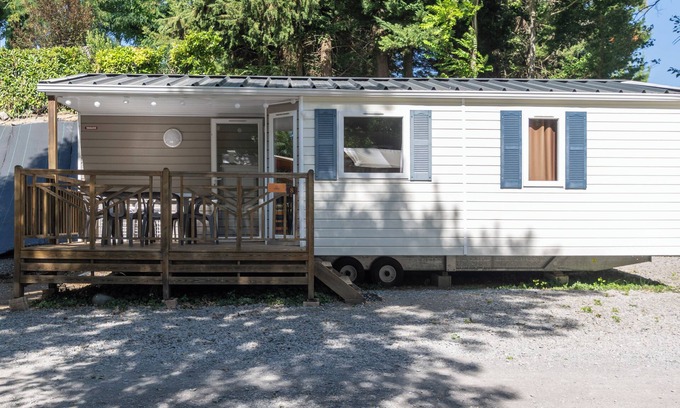 Lavilledieu House | Mobile Home 'Confort A - 1-8 Pers' with Shared Pool, Private Terrace and Shared Garden