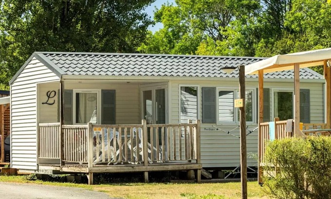 Regusse House | Mobile home Einfache Terrasse