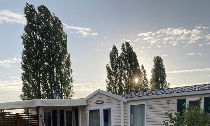 Ivry-la-Bataille House | Mobile home on the banks of the Eure.
