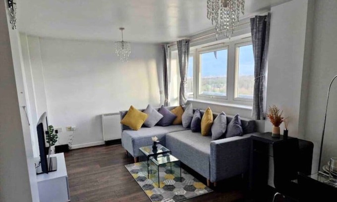 Handforth Apartment | Modern 1-bedroom flat close to Manchester Airport