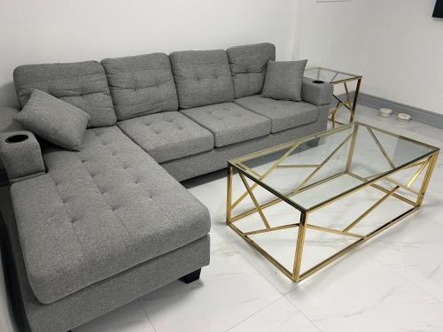 Markham Apartment | Modern 1-Bedroom Plus DenApartment in Markham with Free Parking
