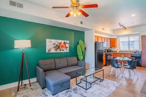 Glendale Sports and Entertainment District Apartment | Modern 1BD Walk to Westgate Pool Gym WD