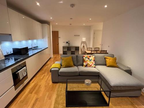 Stratford Apartment | Modern 2 bed - Olympic Park Stratford