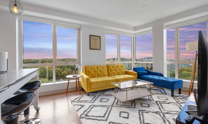 Mission Hill Apartment | Modern 2 Bedroom Apartment in the Heart of Jamaica Plain, Boston
