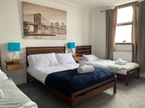 Cwmbrwla Apartment | Modern 2 Bedroom Flat in Robert st Swansea