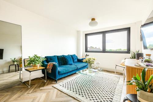 Hackney Downs Apartment | Modern 2BR Duplex in Clapton, 1min Rectory Rd St