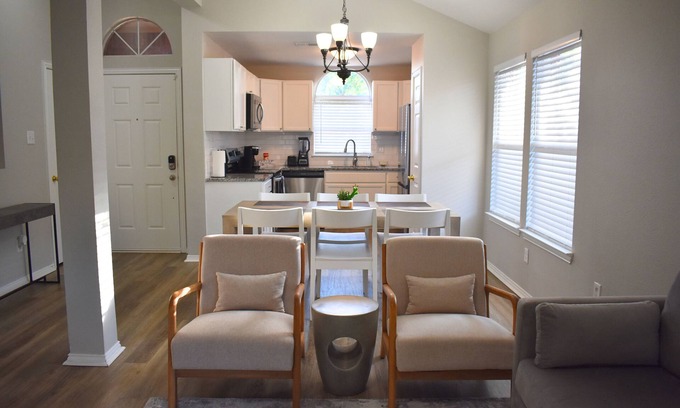 Little Elm House | Modern 3 Bdr home! Near everything!