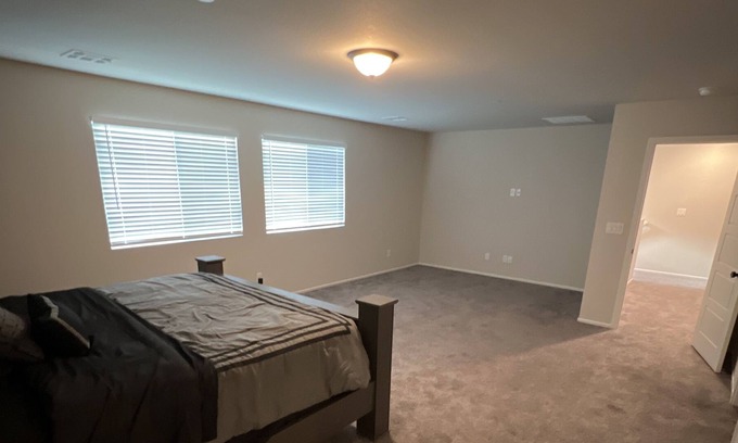 North Las Vegas House | Modern 3 Bedroom Home With Loft