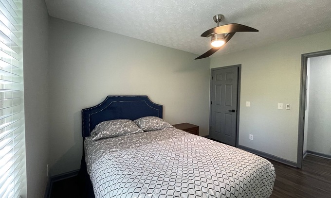 Belmont House | Modern 3 bedroom 20 mins from DownTown Atlanta 5 BEDS