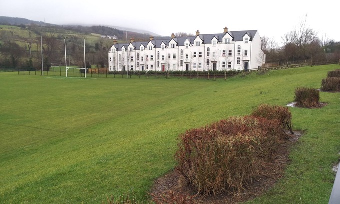 Ballycastle House | Modern 3 bedroom, 3 bathroom, 2 reception townhouse, between town & beach