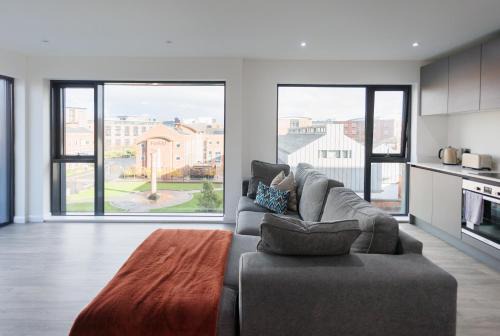 Ormeau Apartment | Modern 3 Bedroom Flat in Belfast City Center