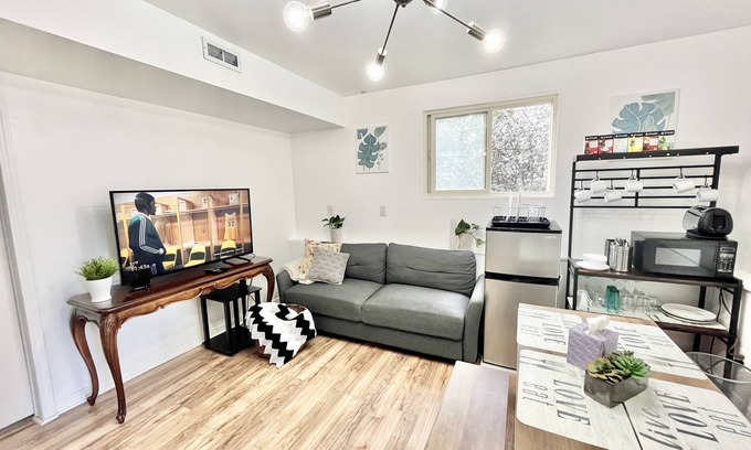 Kirkland House | ⭐ Modern 3-bedroom guest suite in Kirkland