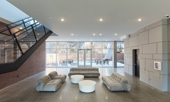 Hoboken Apartment | Modern 3 BR Loft -shared Deck - gym - Mins to NYC