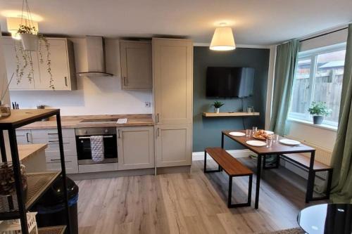 Newcastle-upon-Tyne House | Modern 4 Bedroom House