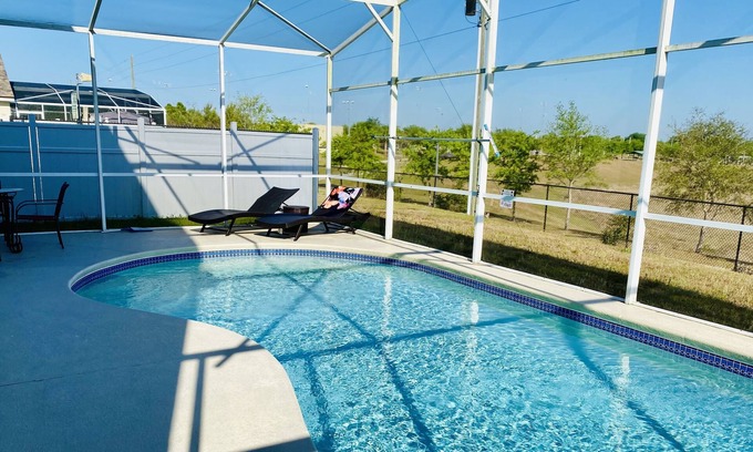 Lake Davenport Estates House | Modern 5 Bedroom, 3 Bathroom
