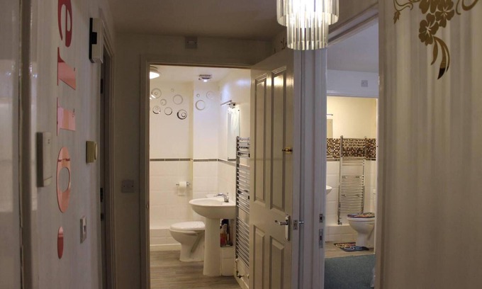 Edmonton Apartment | Modern and Cosy Apartment in North London, UK