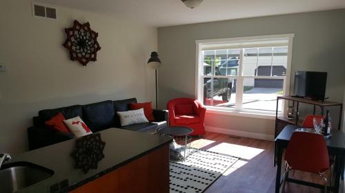 Traverse City House | Modern and Pristine Condo -By the GT Commons