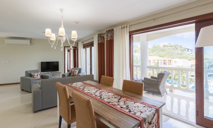 Marie Pampoen Apartment | Modern Apartment in Acoya Curacao, free wifi, family-friendly