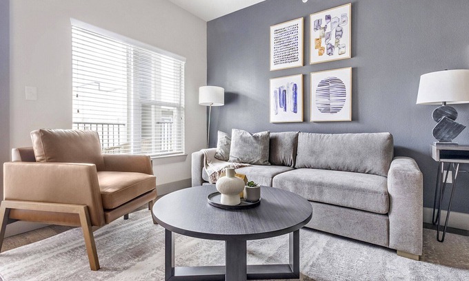 Barker Apartment | Modern Apartment in Prime Location (ID1243X191)