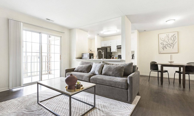 Fort Wayne Apartment | Modern Apartment in Prime Location (ID8565X20)