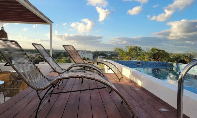 Ejidal Apartment | Modern Apartment Rooftop & Gym