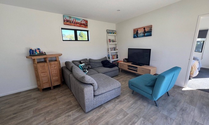 Whiritoa House | Modern beach house, short walk from the beach.