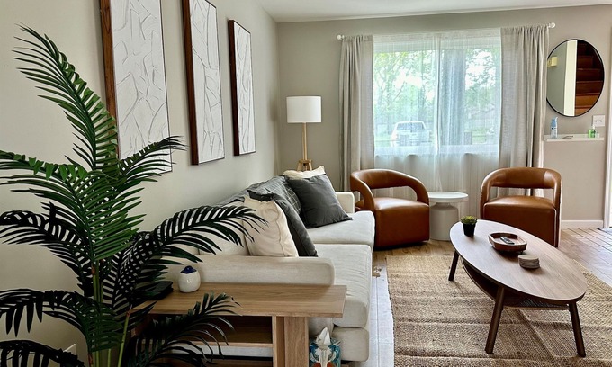 Westerville House | Modern, Bright, Townhouse in Westerville