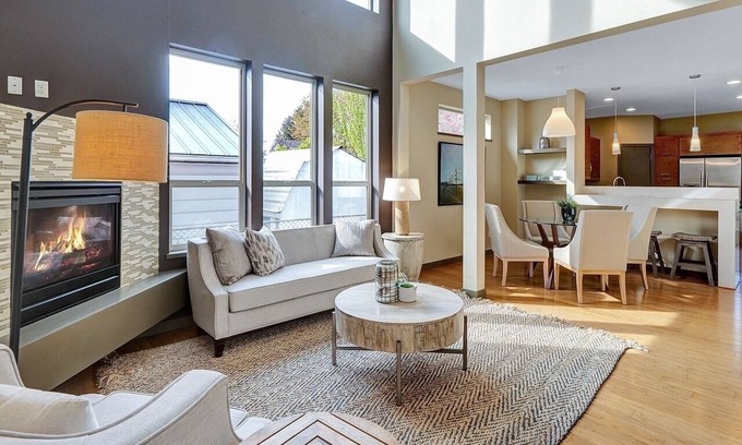 St. Johns House | Modern Cathedral Townhouse! Bright!