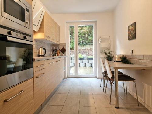 Suedviertel Apartment | Modern Central Apartments near Hbf & Messe Essen