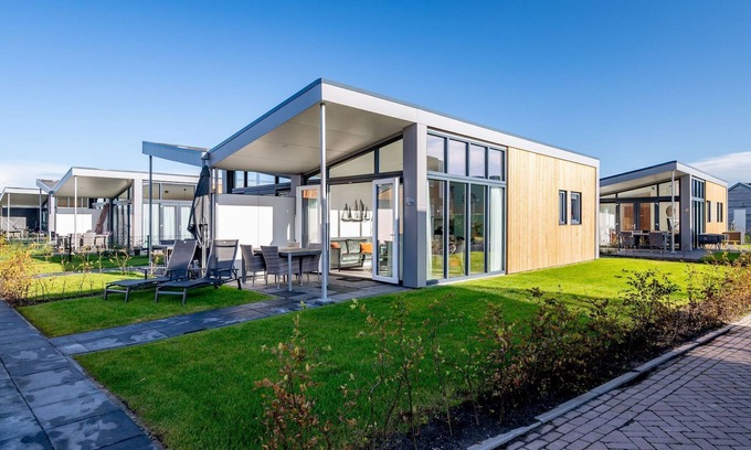 Akkrum House | Modern chalet with beautiful terrace, in Friesland