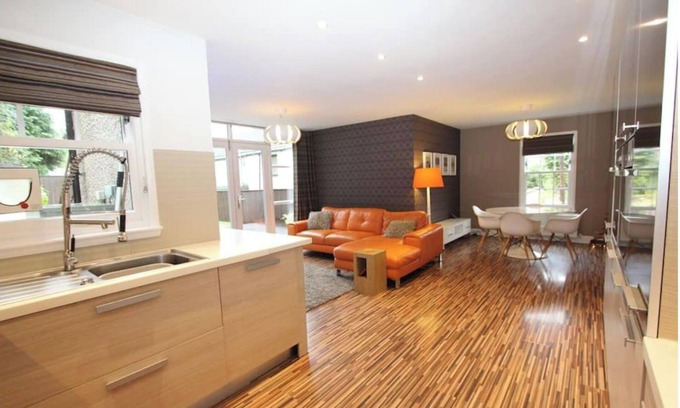 Auchenblae House | Modern comfort in traditional Scottish village
