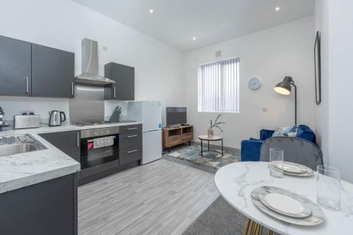 Brierley Hill Apartment | Modern & Cosy Budget 1 Bedroom Flat in Dudley