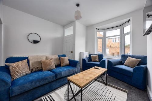 Darlington House | Modern & Cozy 2BR Stay in Darlington