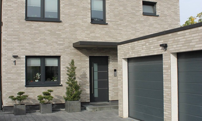 Kaarst Apartment | Modern deluxe apartment (93sqm) for 4 people in Kaarst, near Düsseldorf