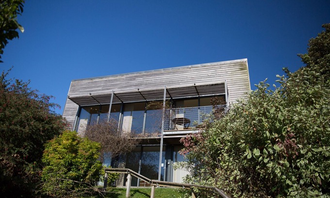 Uig House | Modern design, Great sea bay view, 2 bedrooms & 3 bathrooms