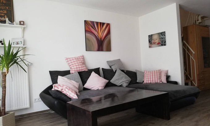 Neuallermohe House | Modern family friendly terraced house with perfect transport links