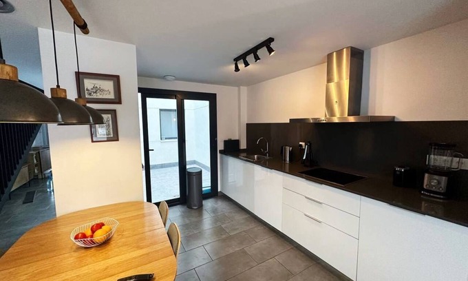 Altafulla House | Modern family home 2 min walk to the beach
