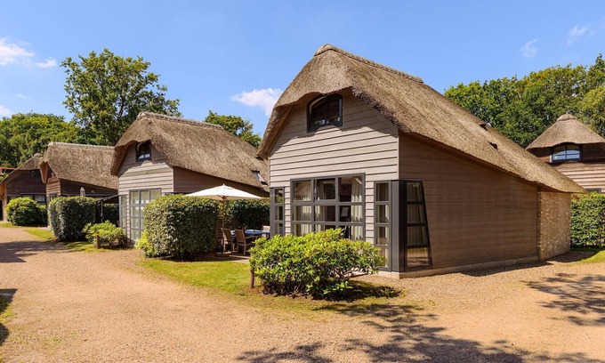 Schoorl Villa | Modern holiday home in the dunes for up to 4 people