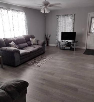 Bay City House | Modern home on city's westside