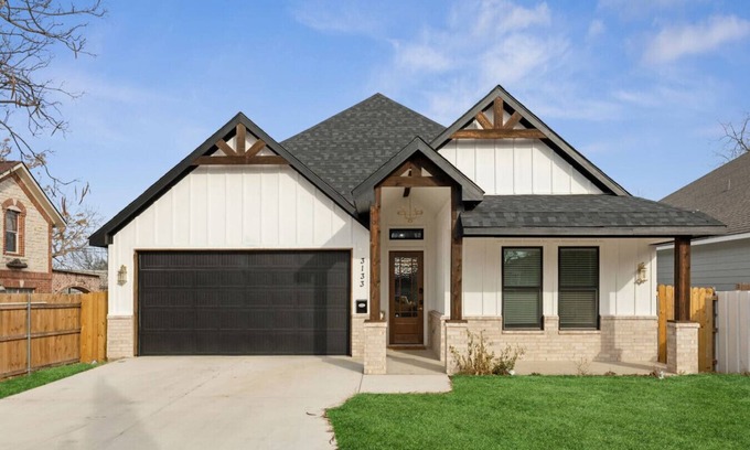 Fort Worth House | Modern House Near TCU