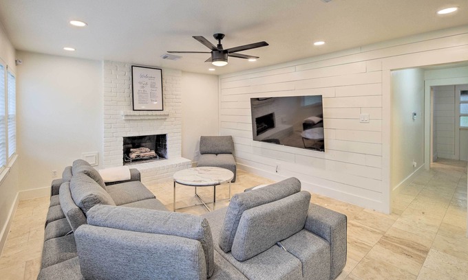 Quail Valley House | Modern House w/ Fireplace, Walk to Fishing!